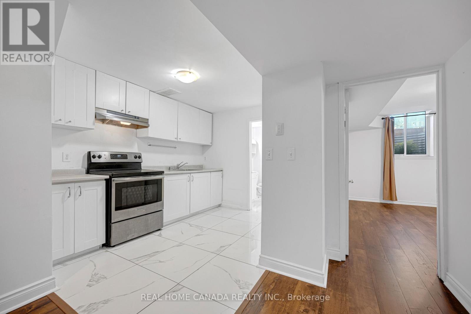5315 Huntingfield Drive Property Photo 42