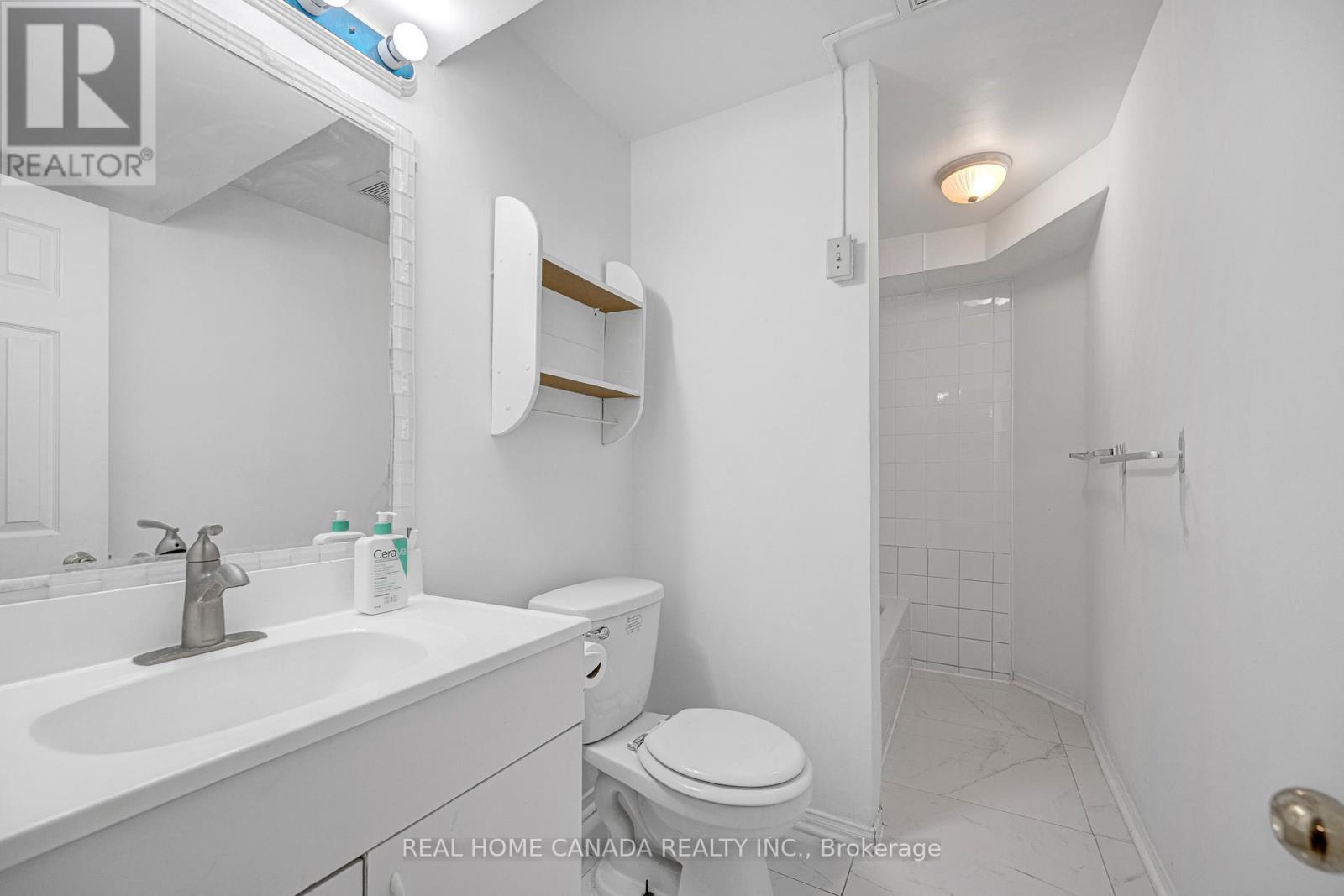 5315 Huntingfield Drive Property Photo 44