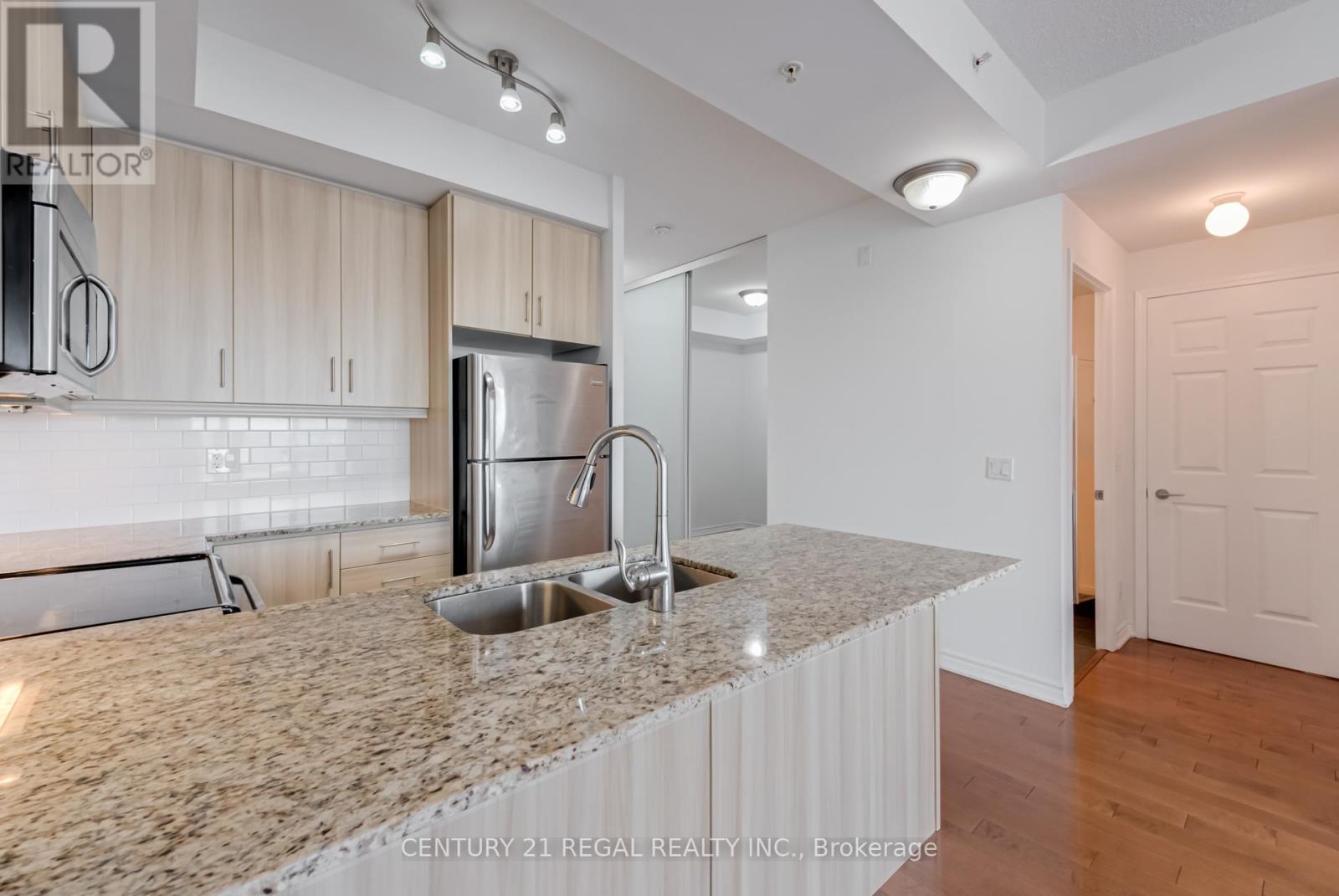 710 - 15 James Finlay Way Property Photo 15