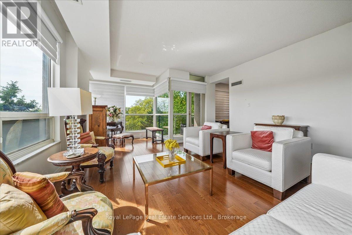 405 - 2511 Lakeshore Road W Property Photo 10