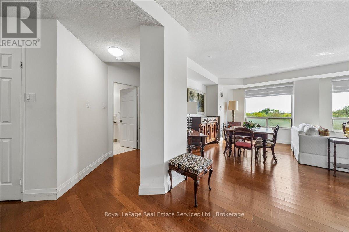 405 - 2511 Lakeshore Road W Property Photo 22