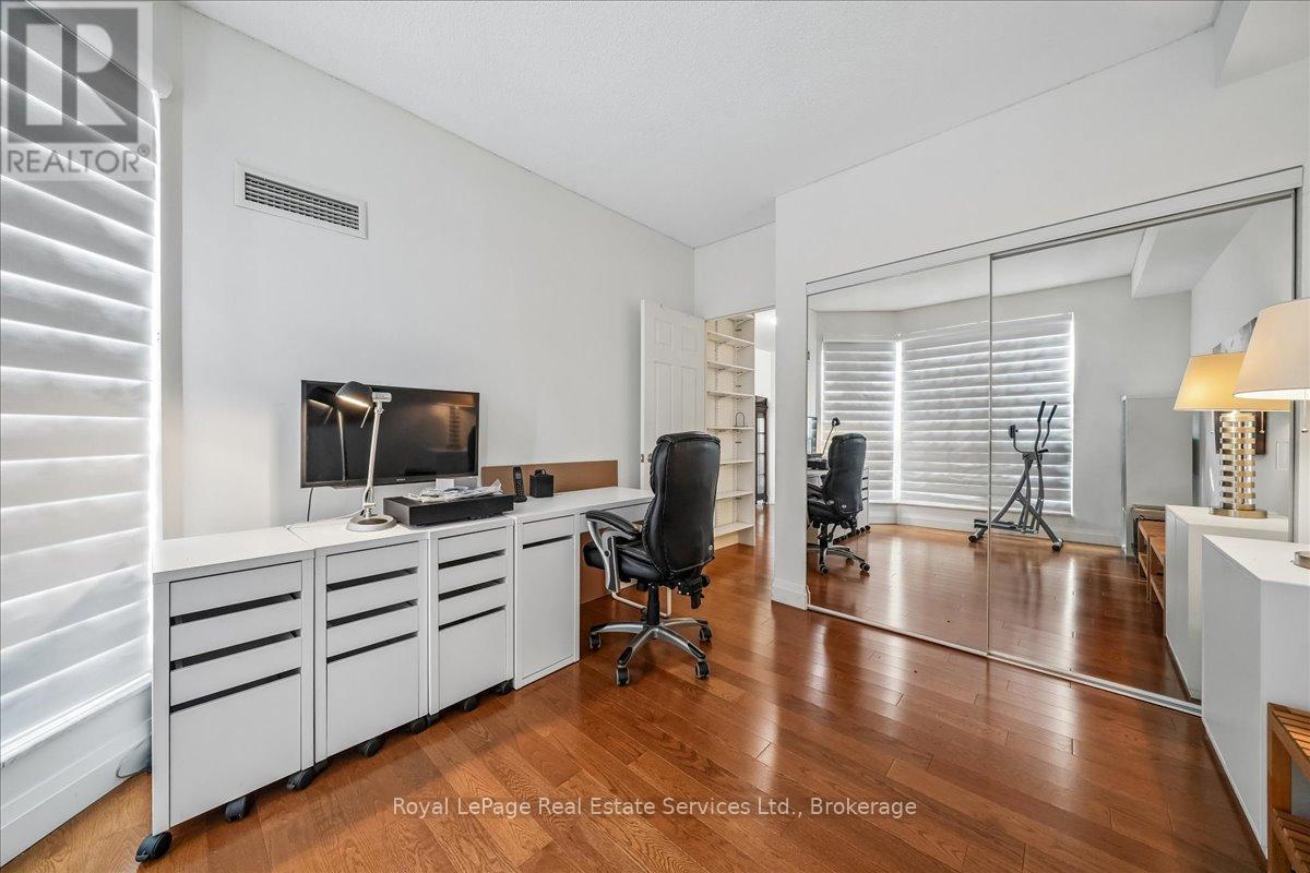 405 - 2511 Lakeshore Road W Property Photo 25