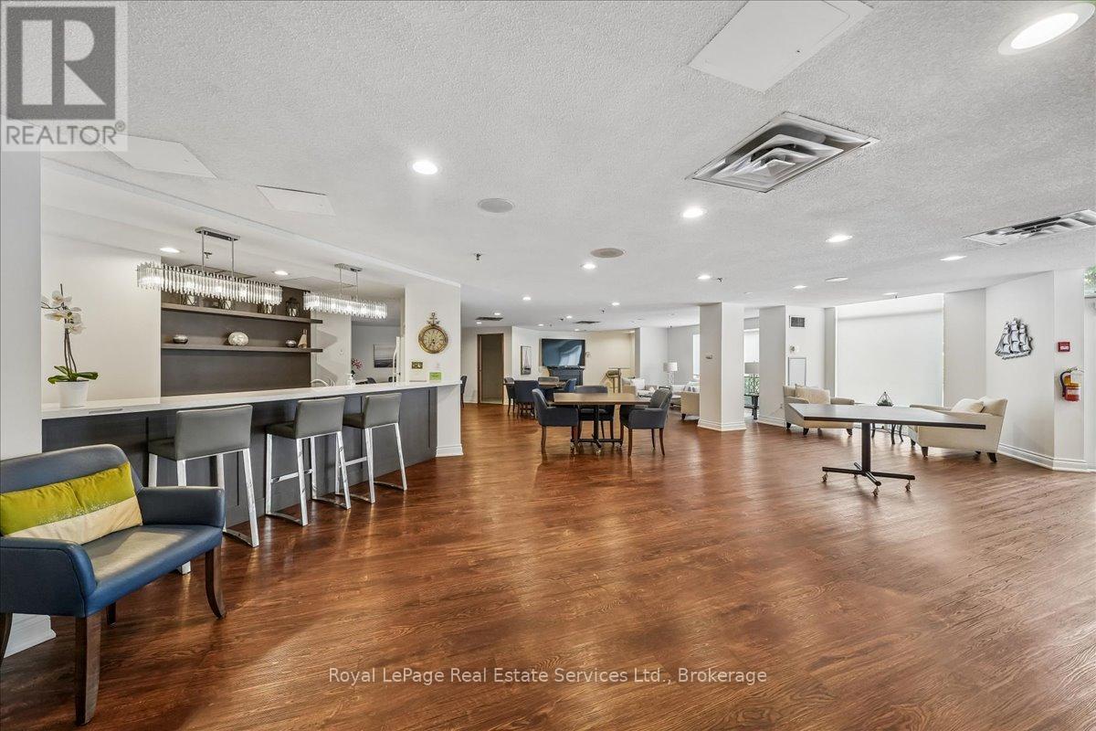 405 - 2511 Lakeshore Road W Property Photo 29