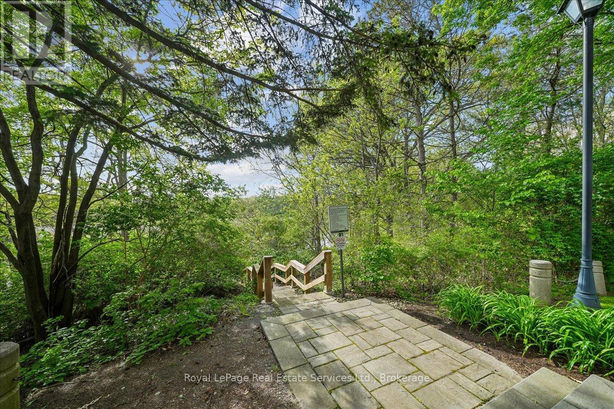 405 - 2511 Lakeshore Road W Property Photo 36