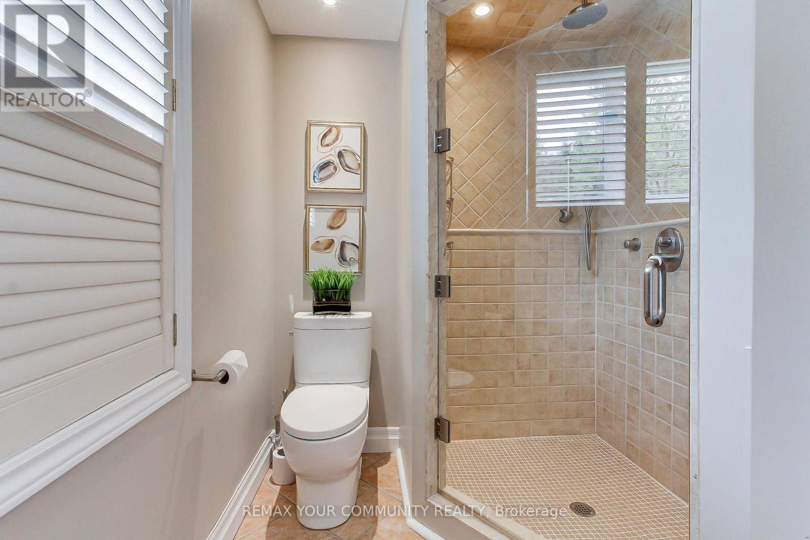 5 - 23 Reddington Drive Property Photo 44