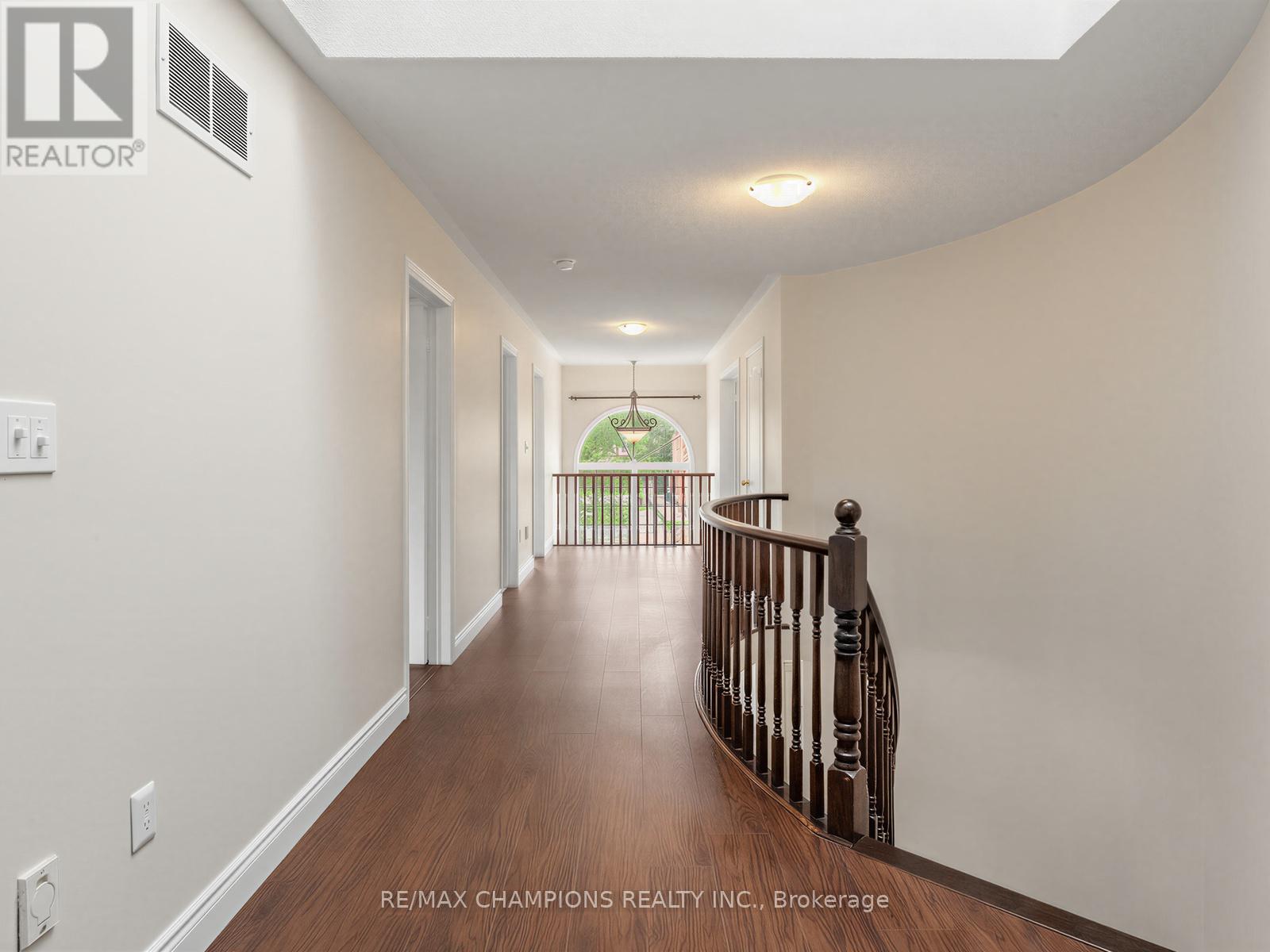 1 Cluster Oak Place Property Photo 21