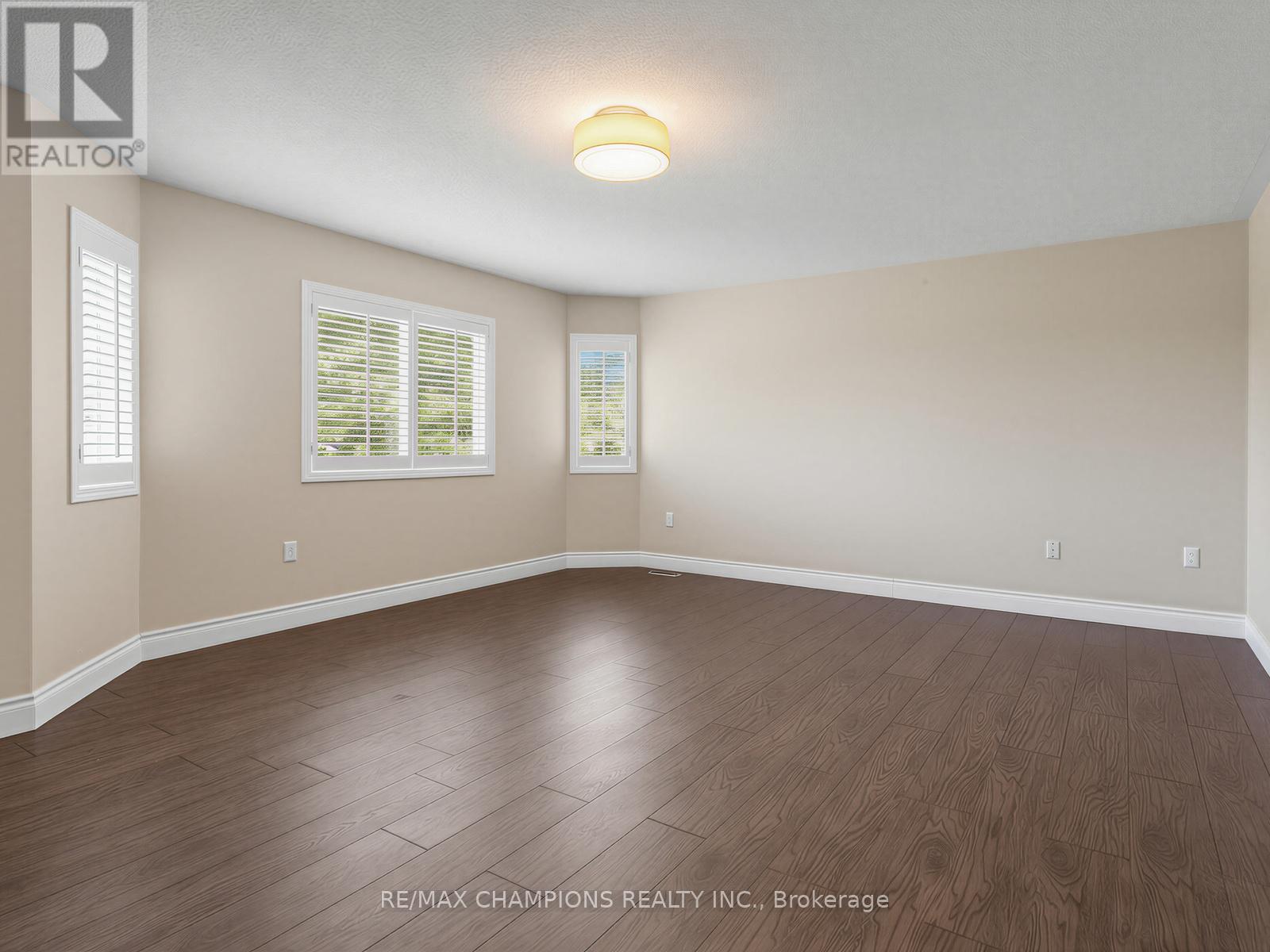 1 Cluster Oak Place Property Photo 22