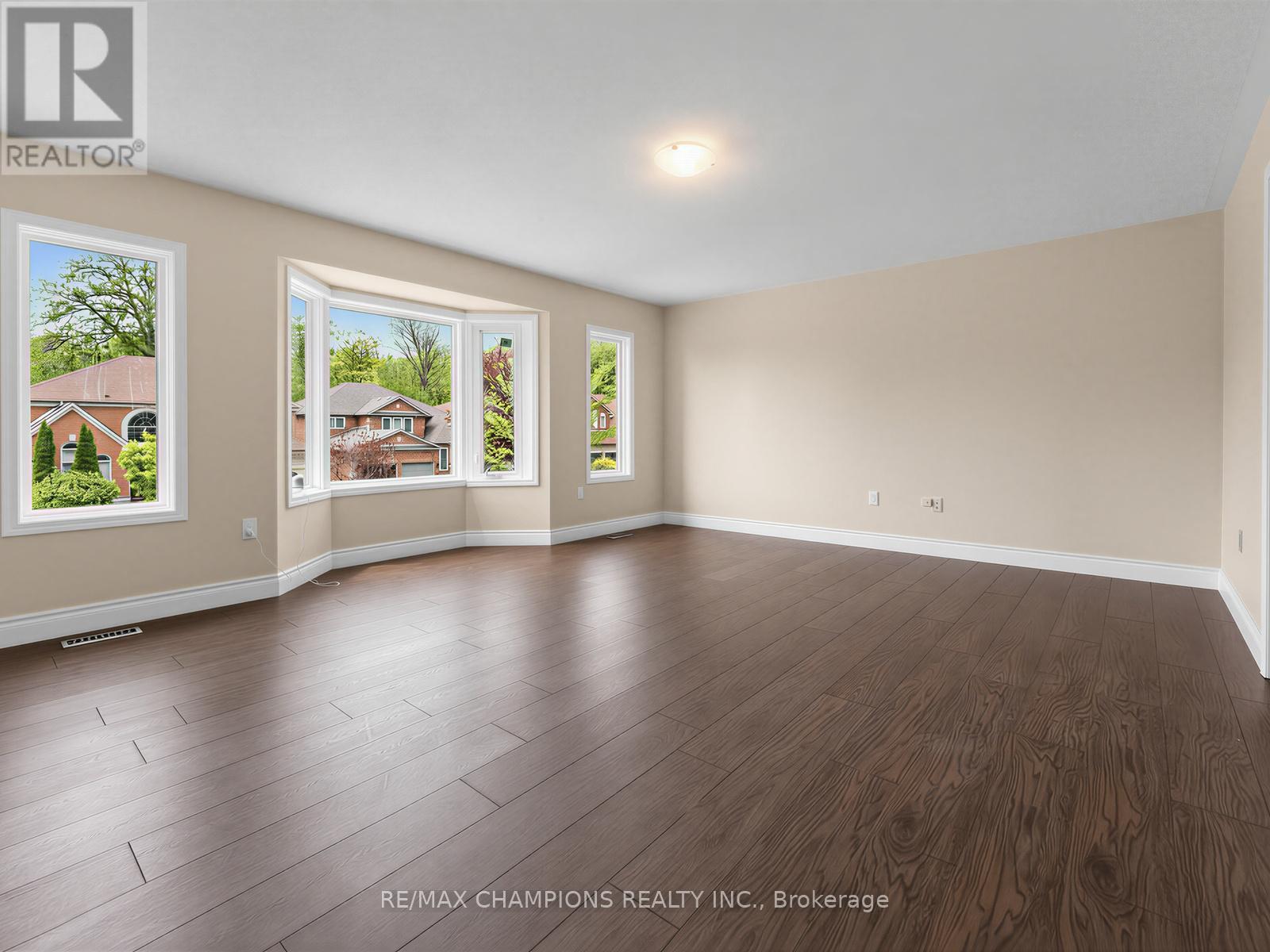 1 Cluster Oak Place Property Photo 29