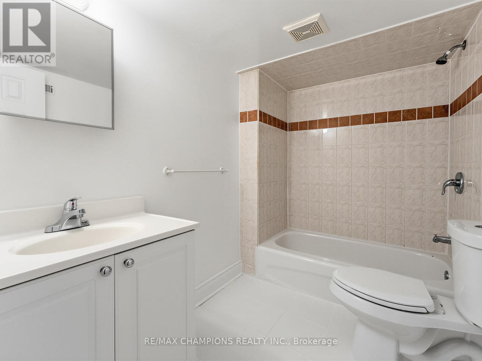 1 Cluster Oak Place Property Photo 38