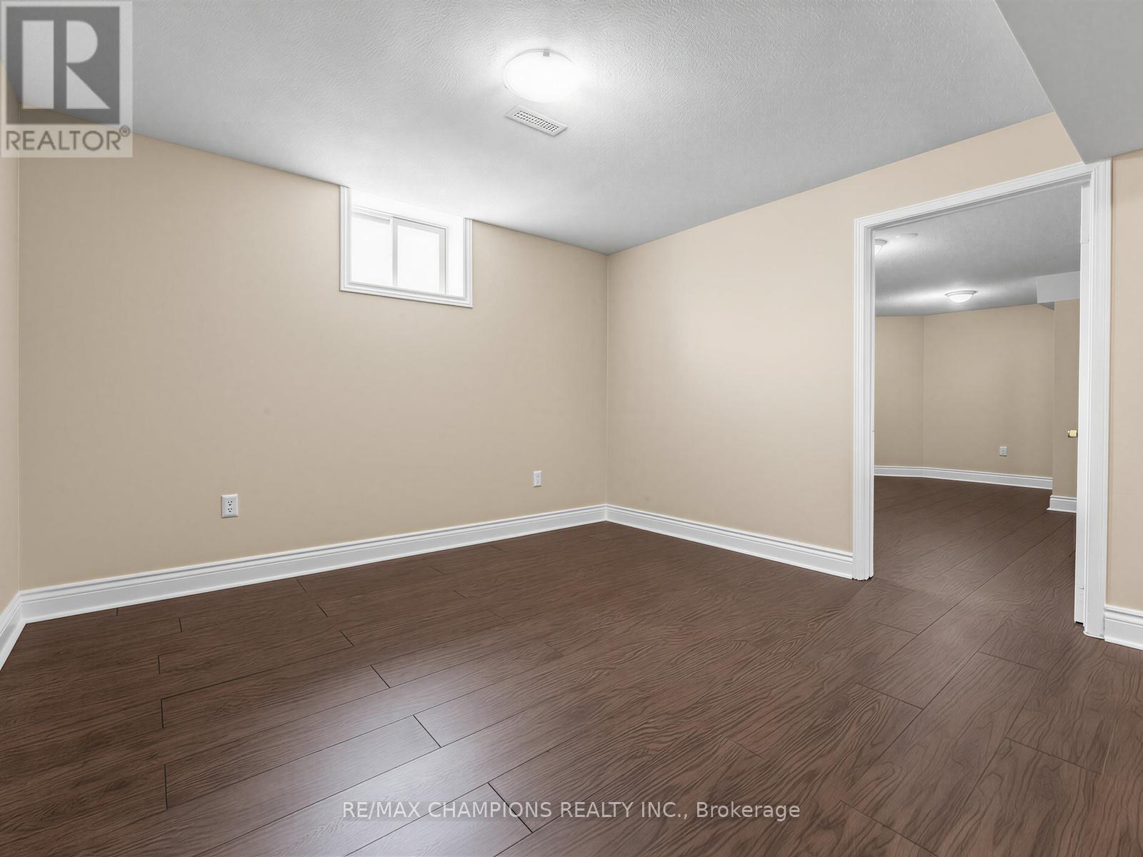 1 Cluster Oak Place Property Photo 39