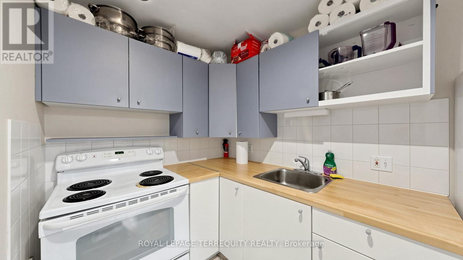 321 Lakeshore Road E Property Photo 10