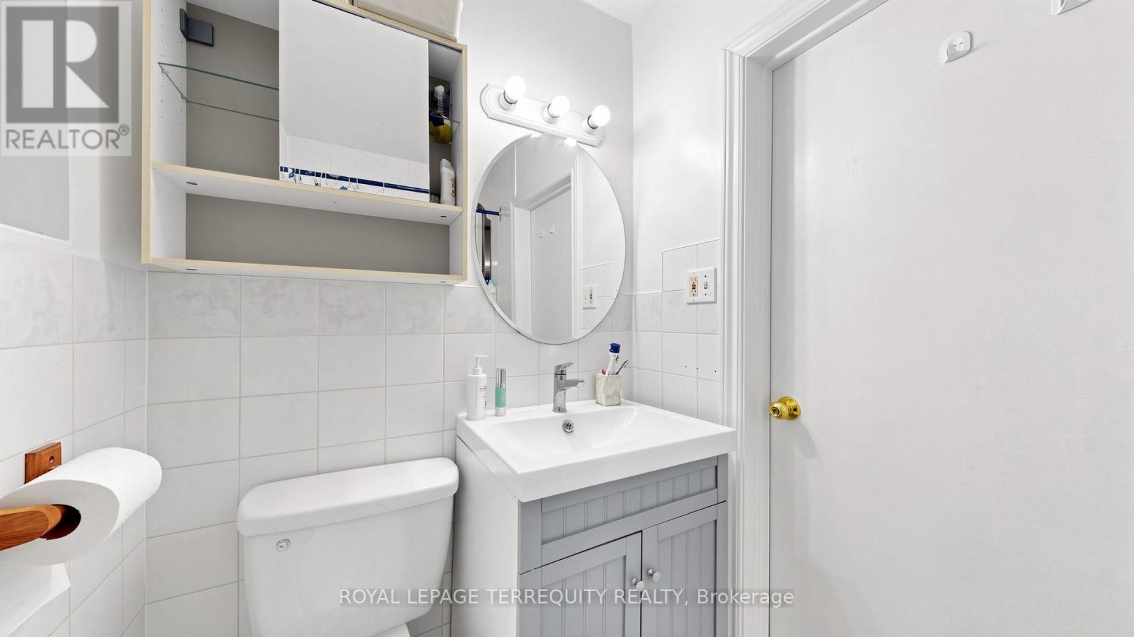 321 Lakeshore Road E Property Photo 13