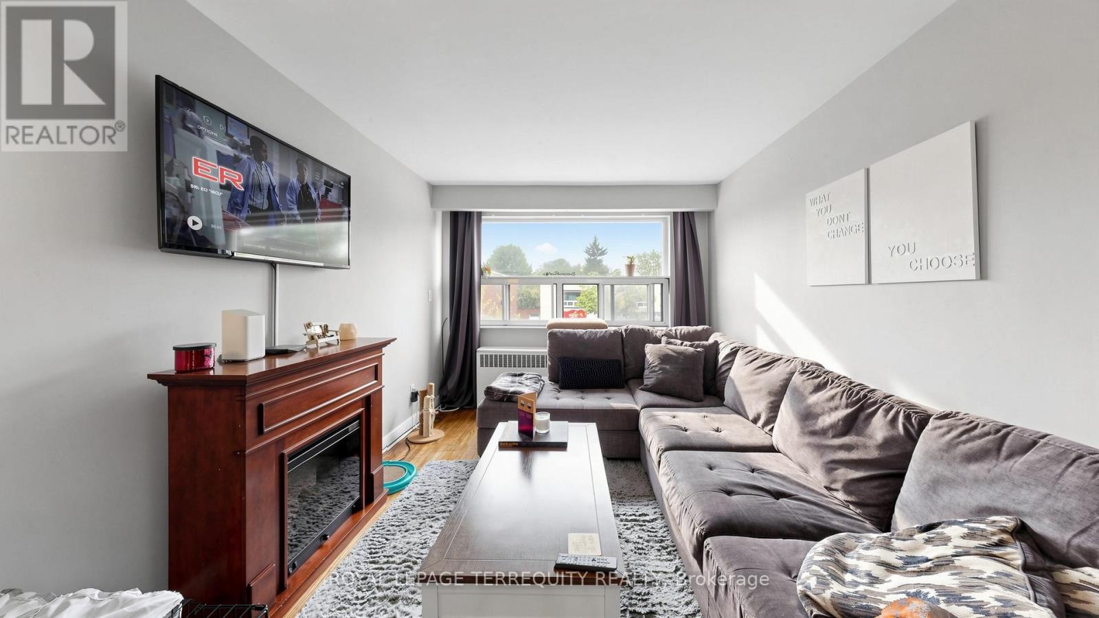 321 Lakeshore Road E Property Photo 15