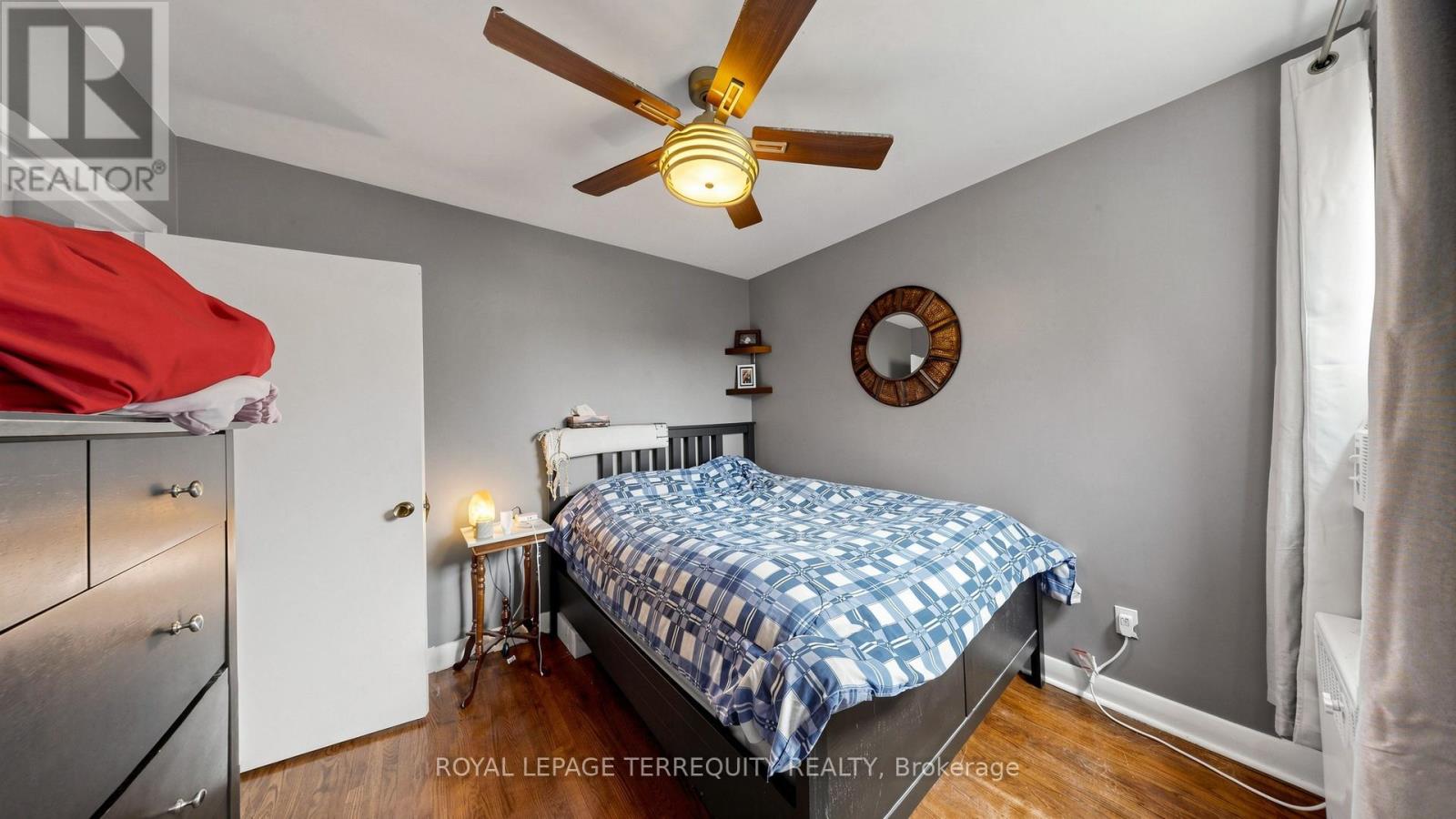 321 Lakeshore Road E Property Photo 20