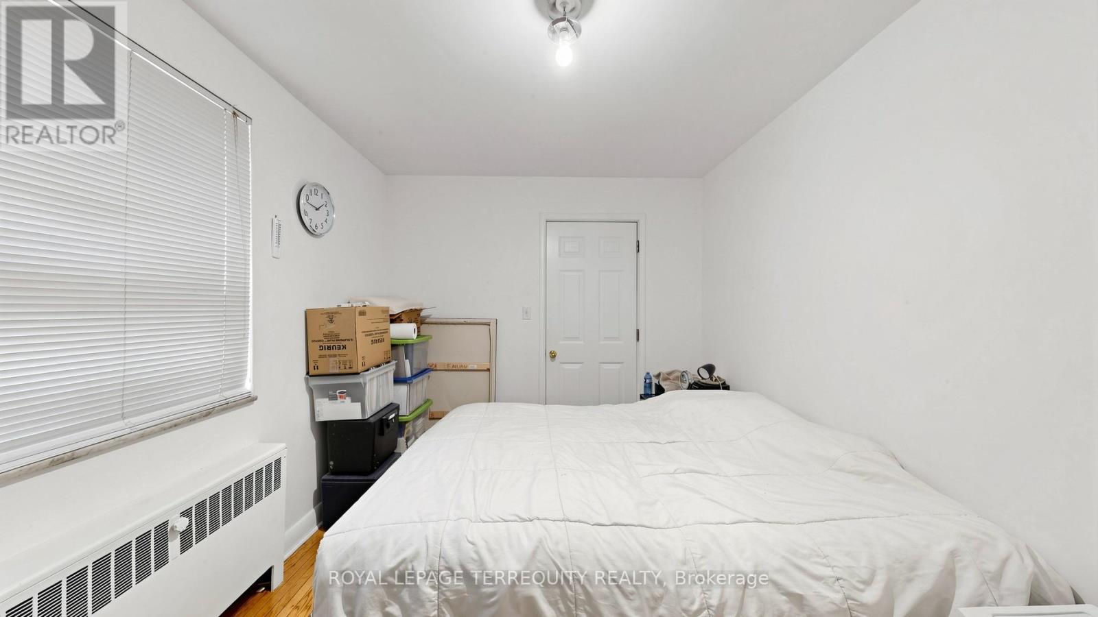 321 Lakeshore Road E Property Photo 23
