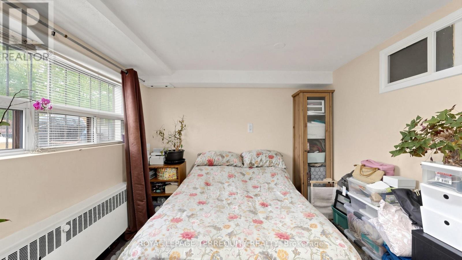 321 Lakeshore Road E Property Photo 34