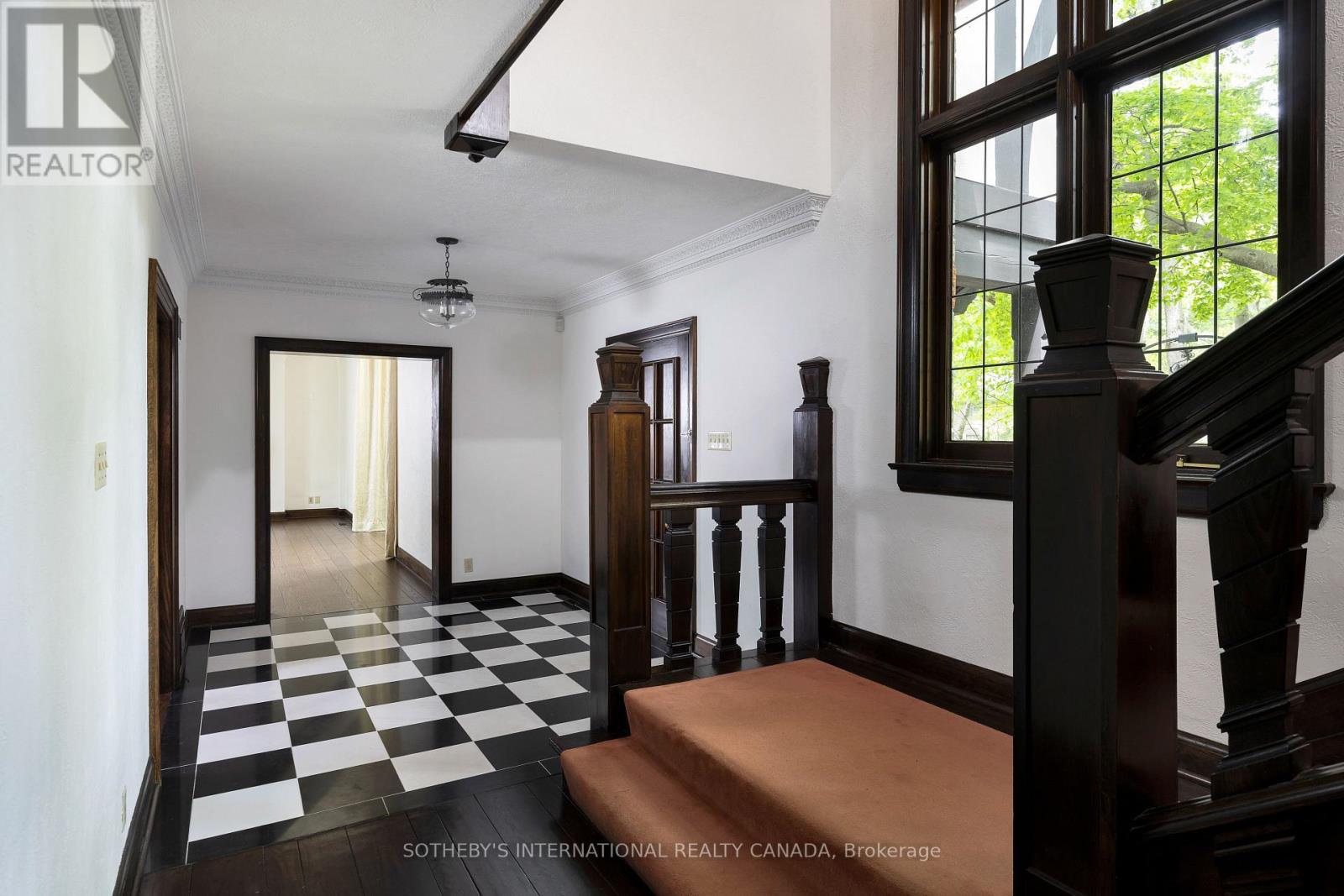 38 Edenbrook Hill Property Photo 4
