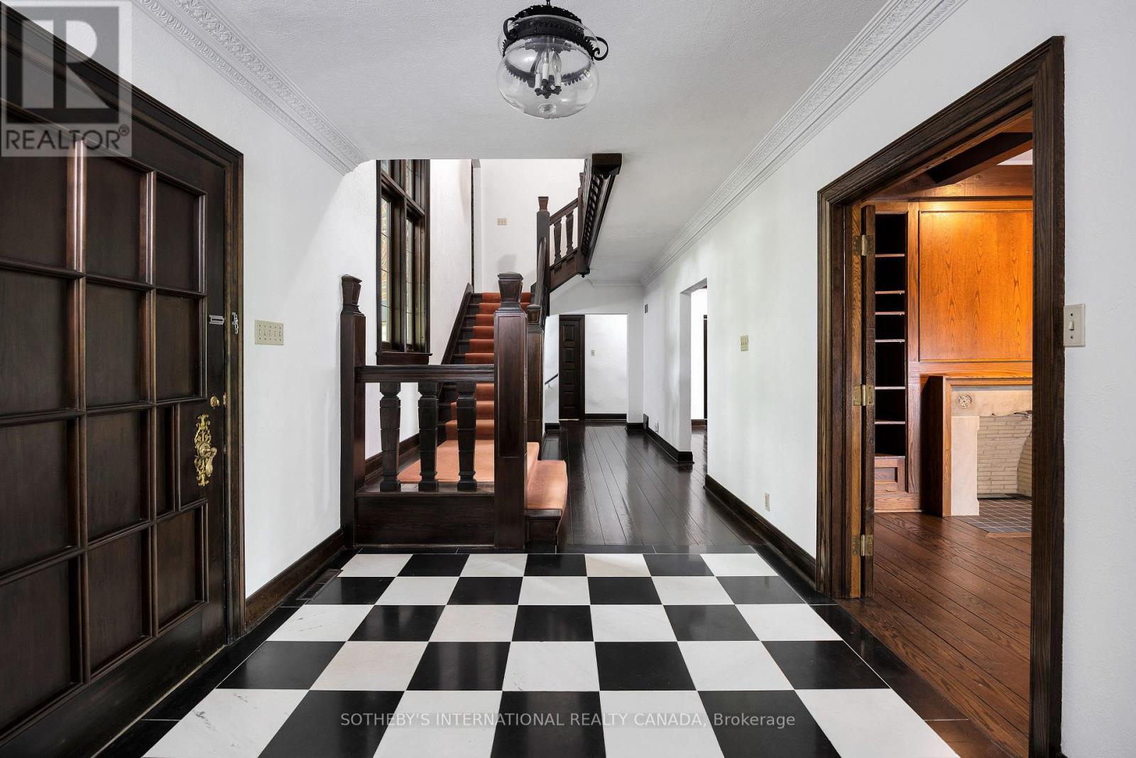 38 Edenbrook Hill Property Photo 8