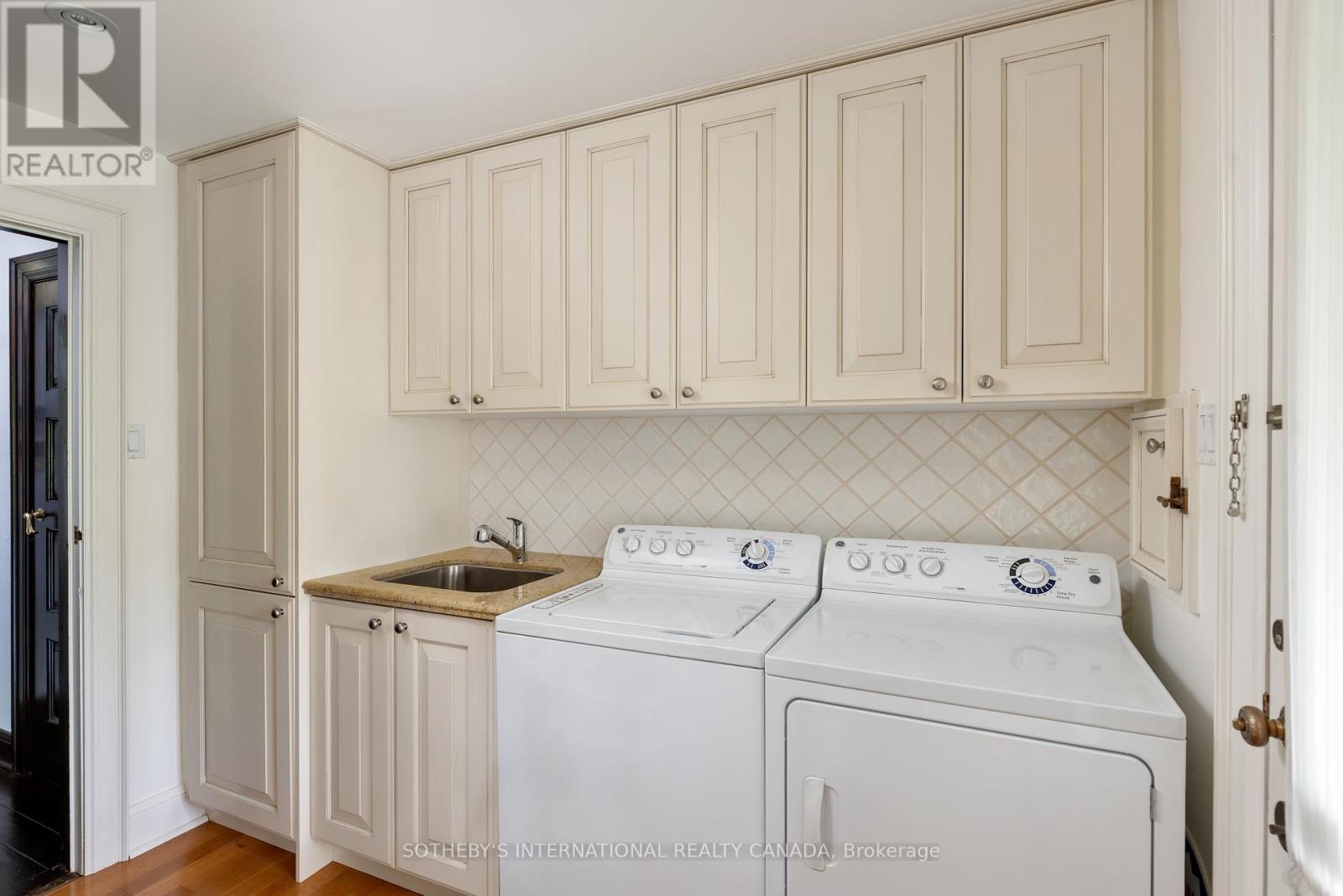 38 Edenbrook Hill Property Photo 12