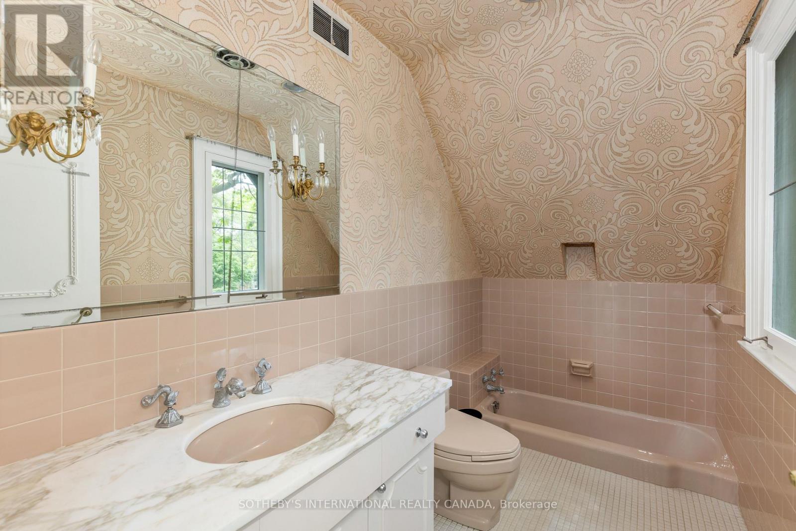 38 Edenbrook Hill Property Photo 22