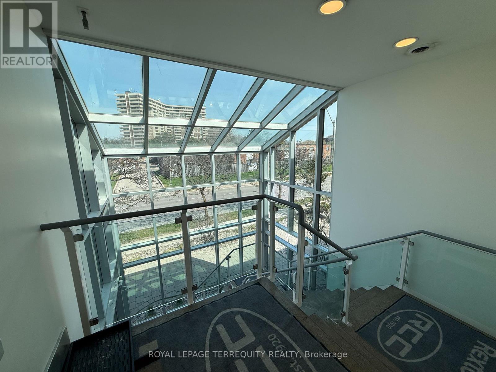 200 - 4101 Steeles Avenue W Property Photo 2