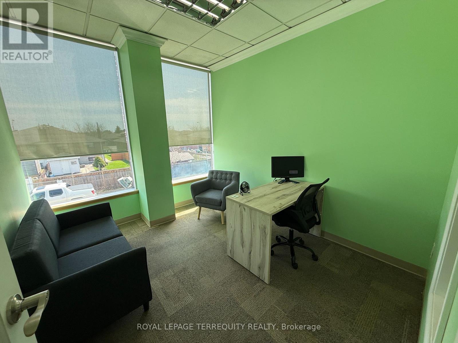 200 - 4101 Steeles Avenue W Property Photo 5