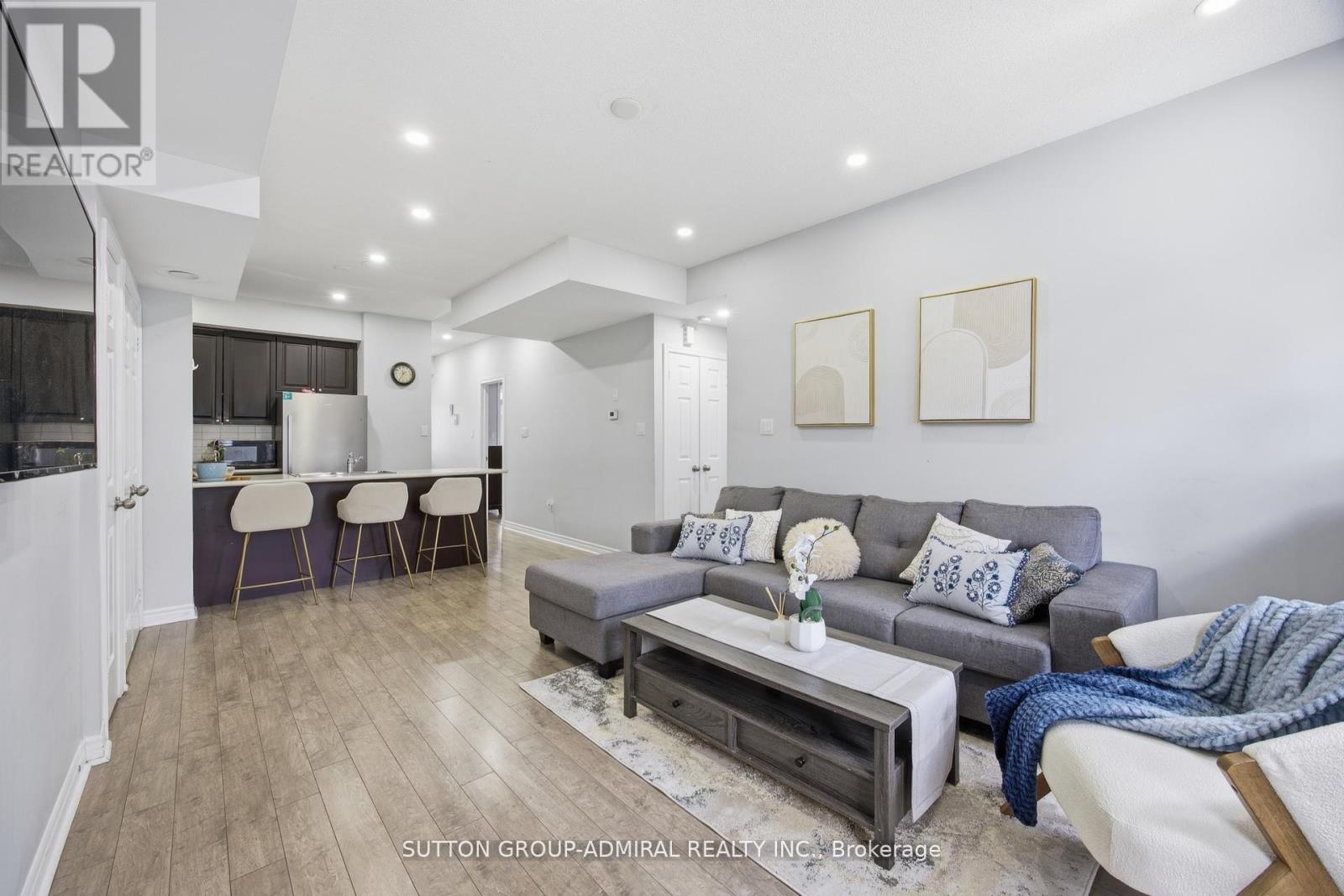 56 - 180 Howden Boulevard Property Photo 8