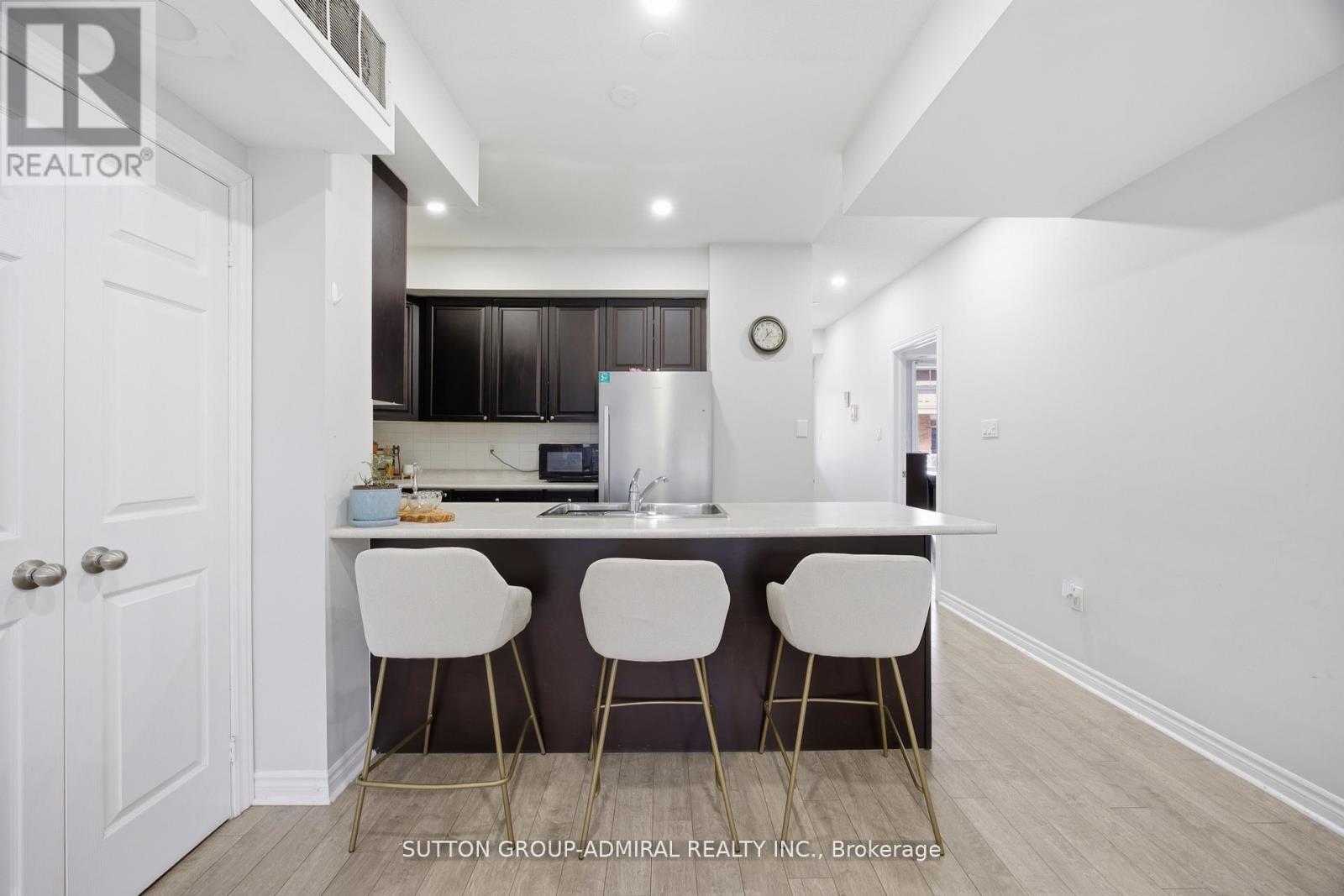 56 - 180 Howden Boulevard Property Photo 9