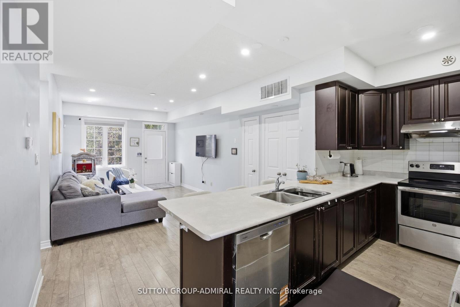 56 - 180 Howden Boulevard Property Photo 12
