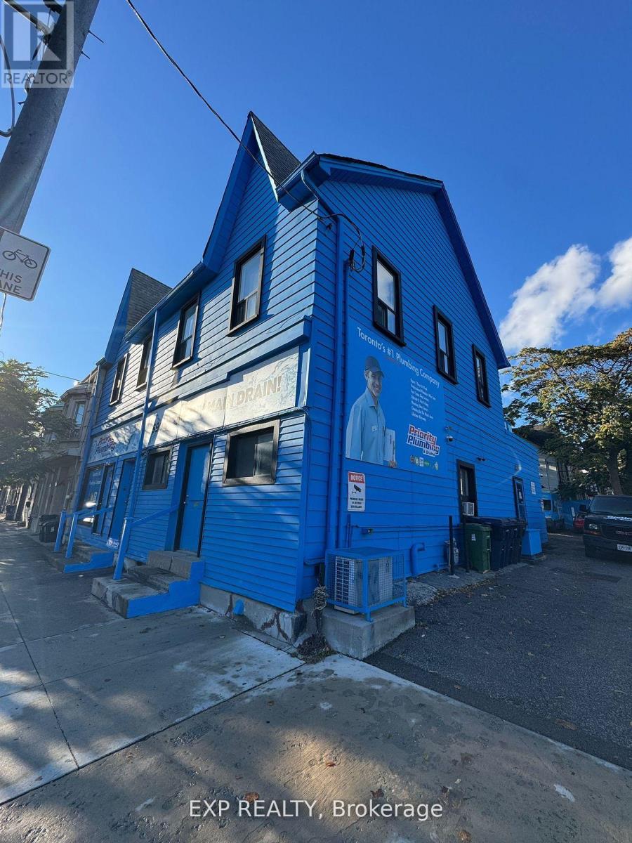 5 - 1594 DUPONT STREET