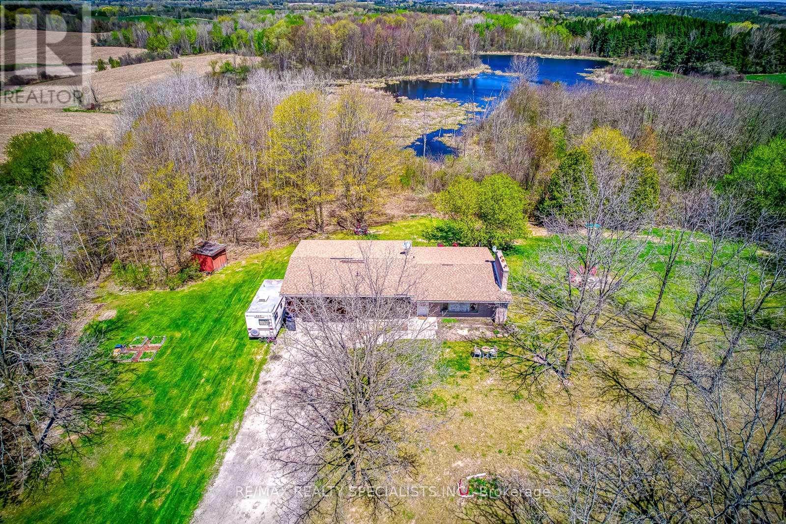 15195 The Gore Road Property Photo 4