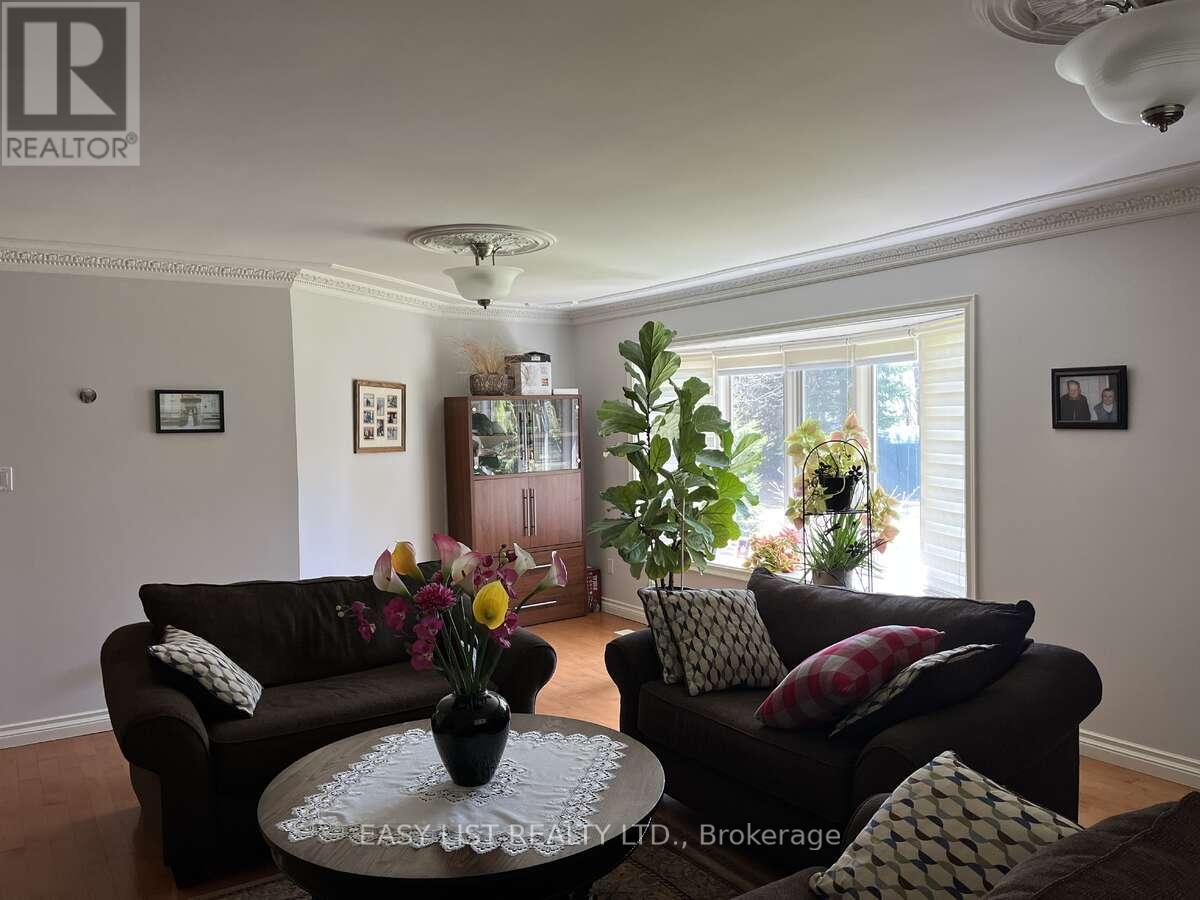 5 Worden View Property Photo 17
