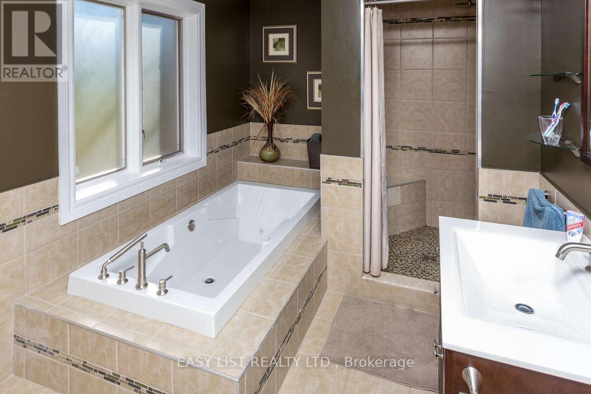 5 Worden View Property Photo 23