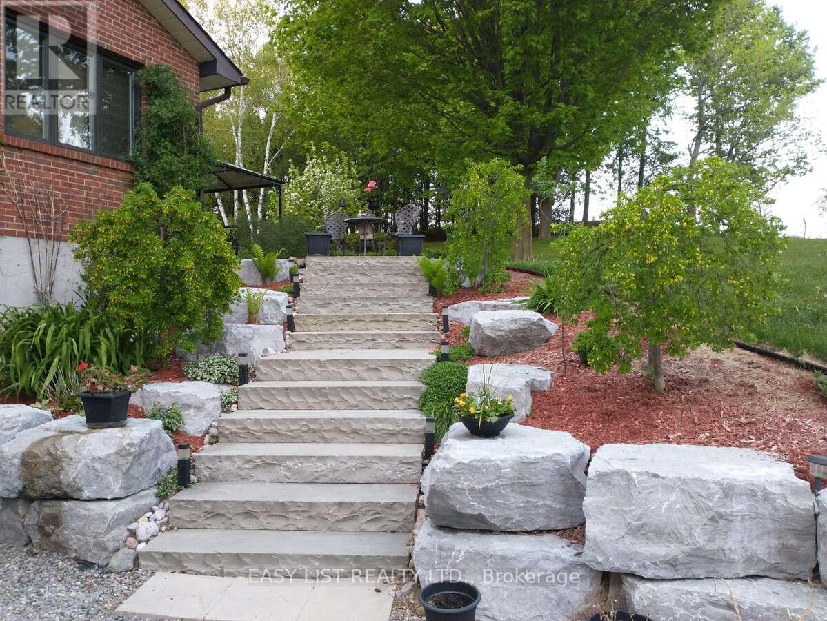 5 Worden View Property Photo 31