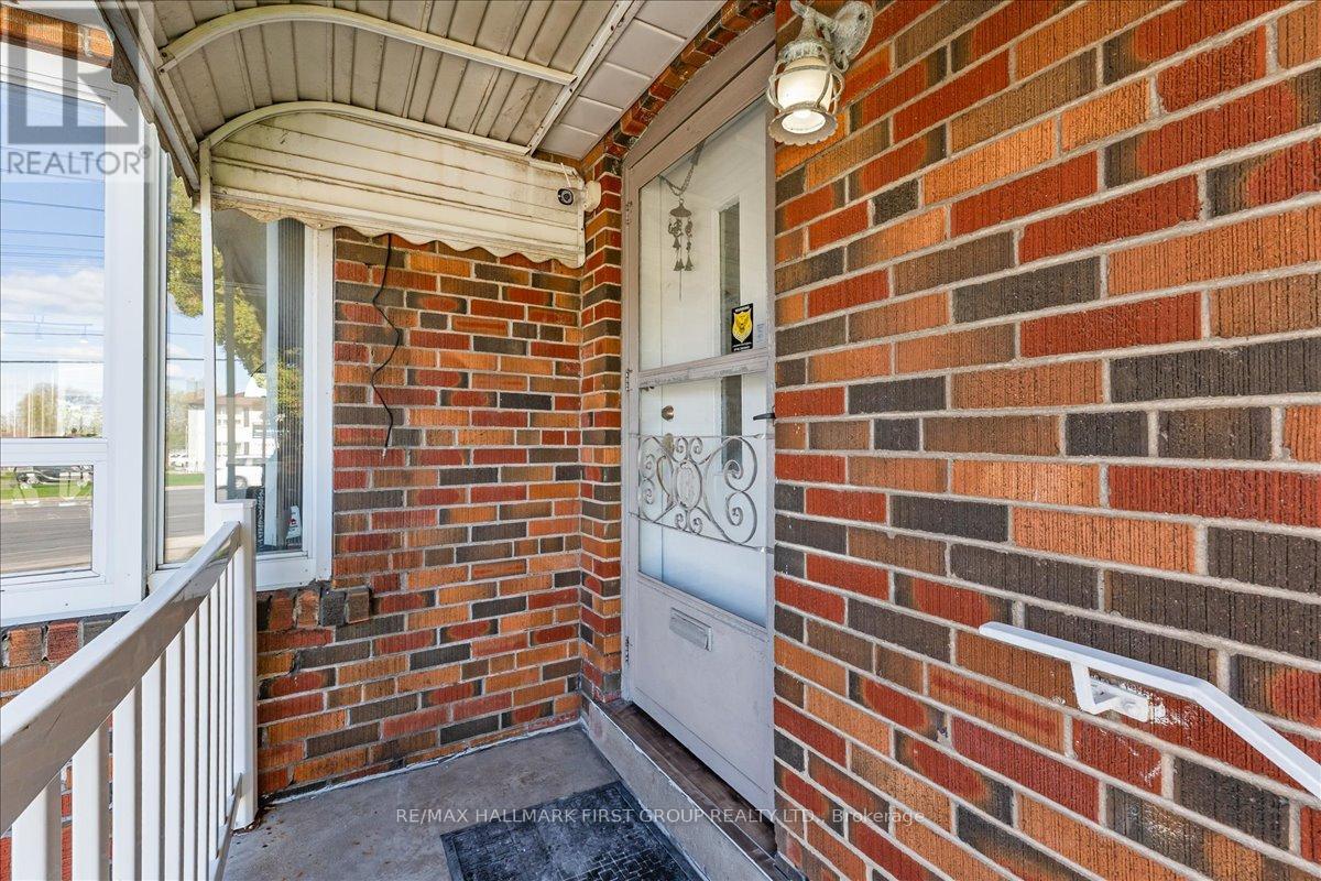 2690 Islington Avenue Property Photo 3