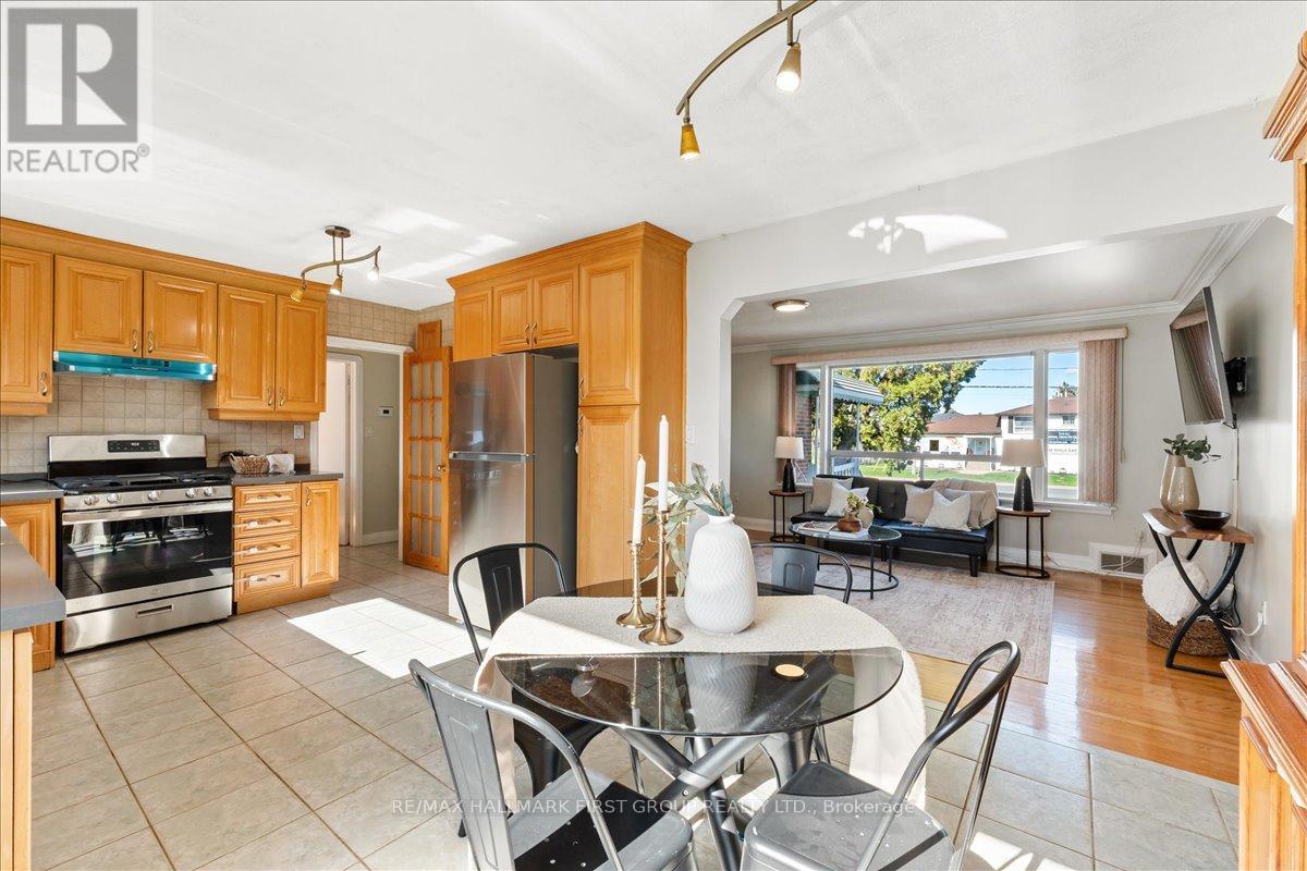 2690 Islington Avenue Property Photo 17