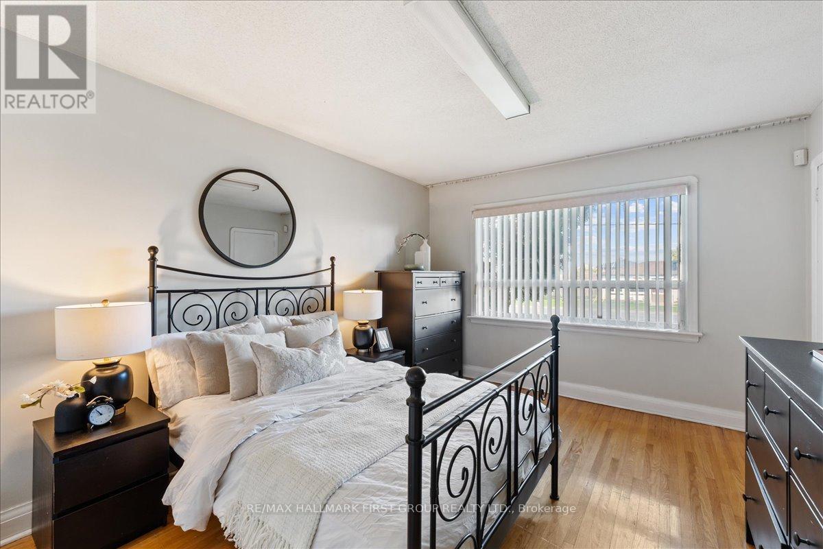 2690 Islington Avenue Property Photo 18