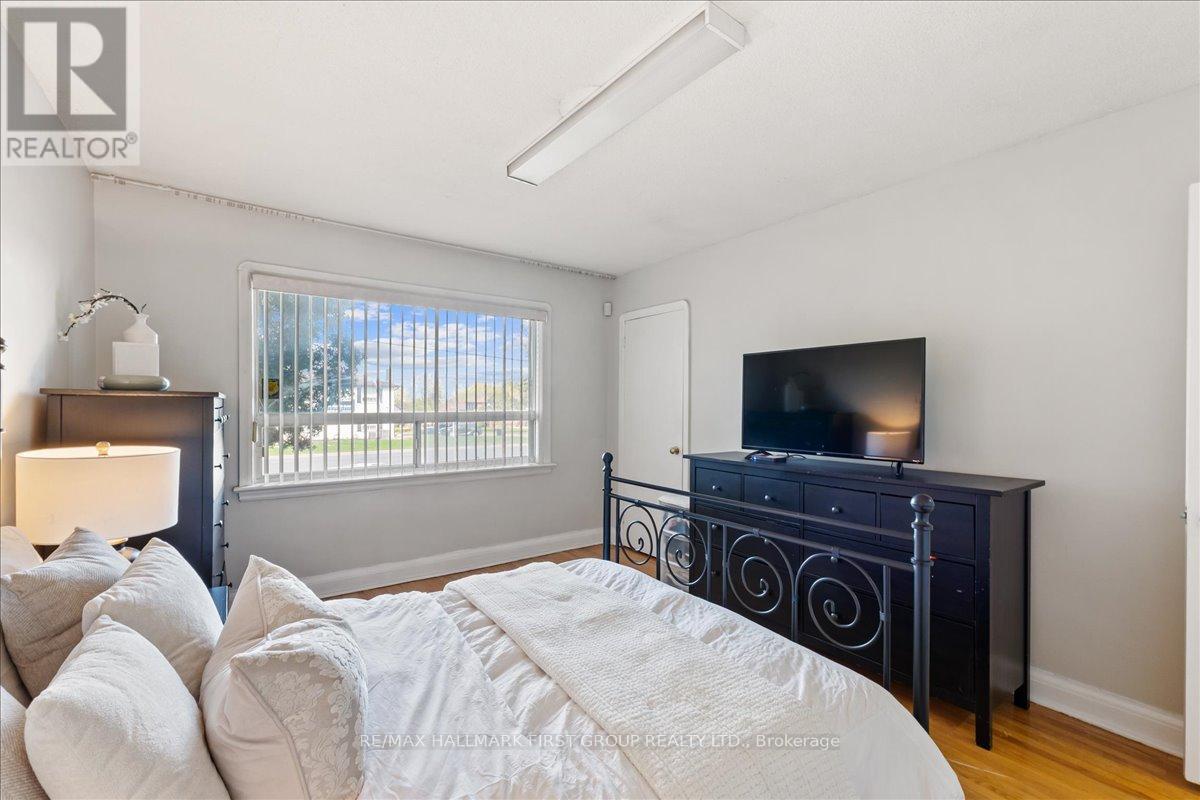 2690 Islington Avenue Property Photo 19
