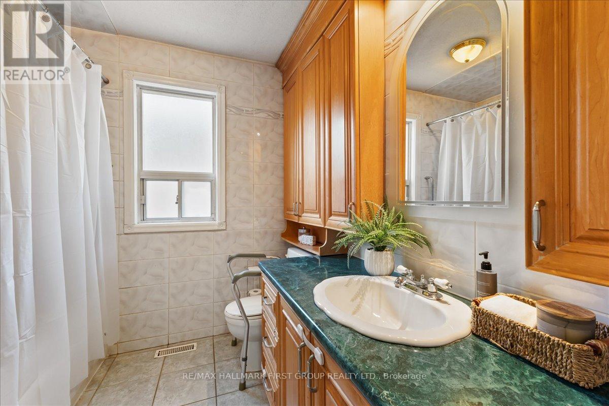 2690 Islington Avenue Property Photo 21