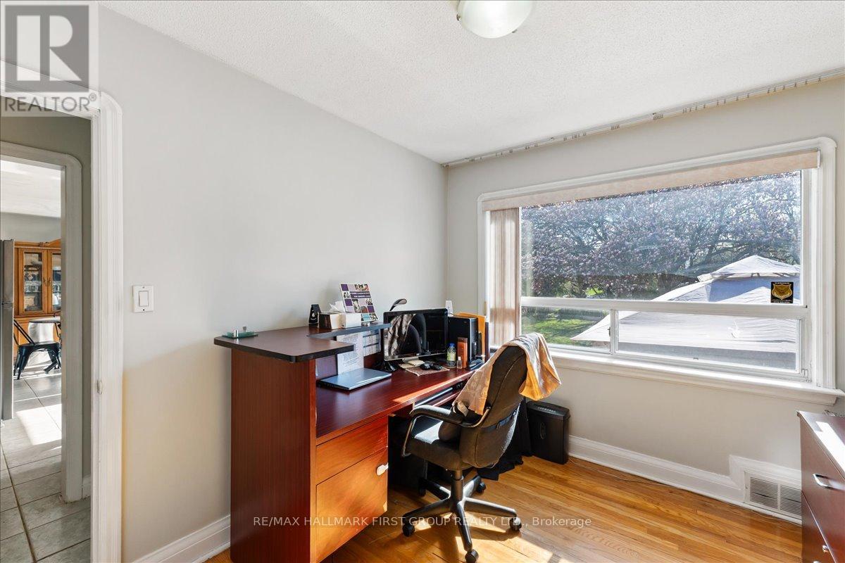 2690 Islington Avenue Property Photo 23