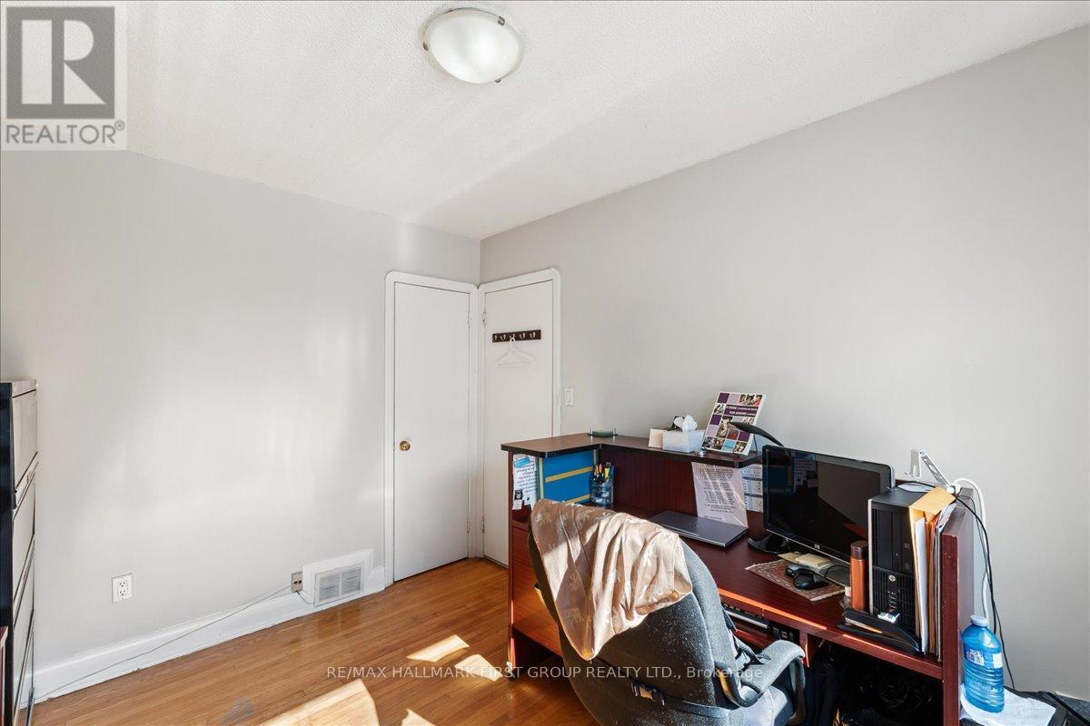 2690 Islington Avenue Property Photo 24