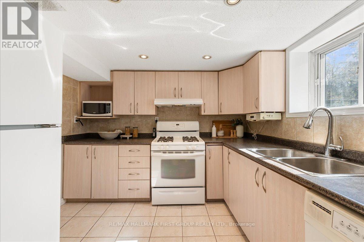 2690 Islington Avenue Property Photo 27