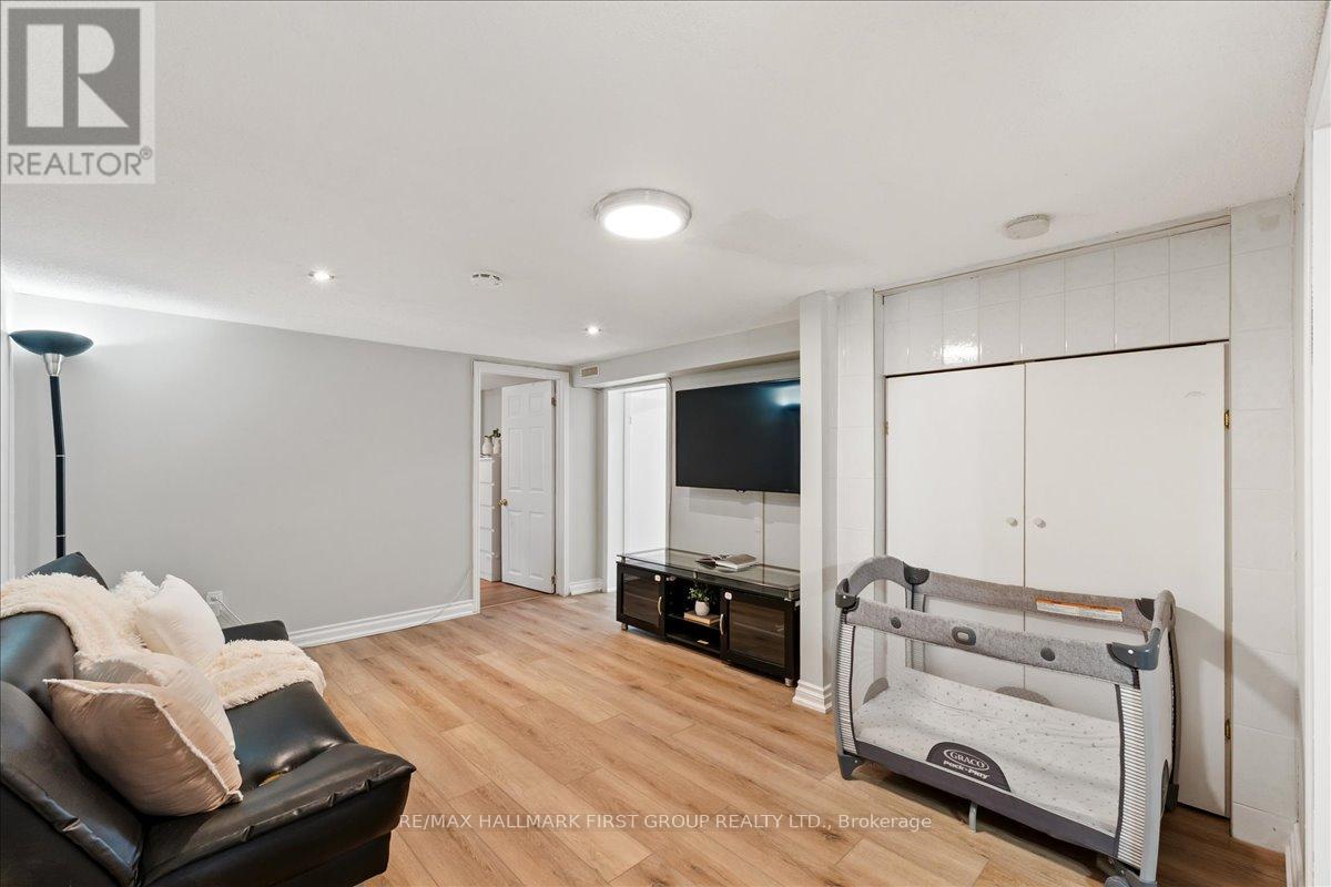 2690 Islington Avenue Property Photo 31