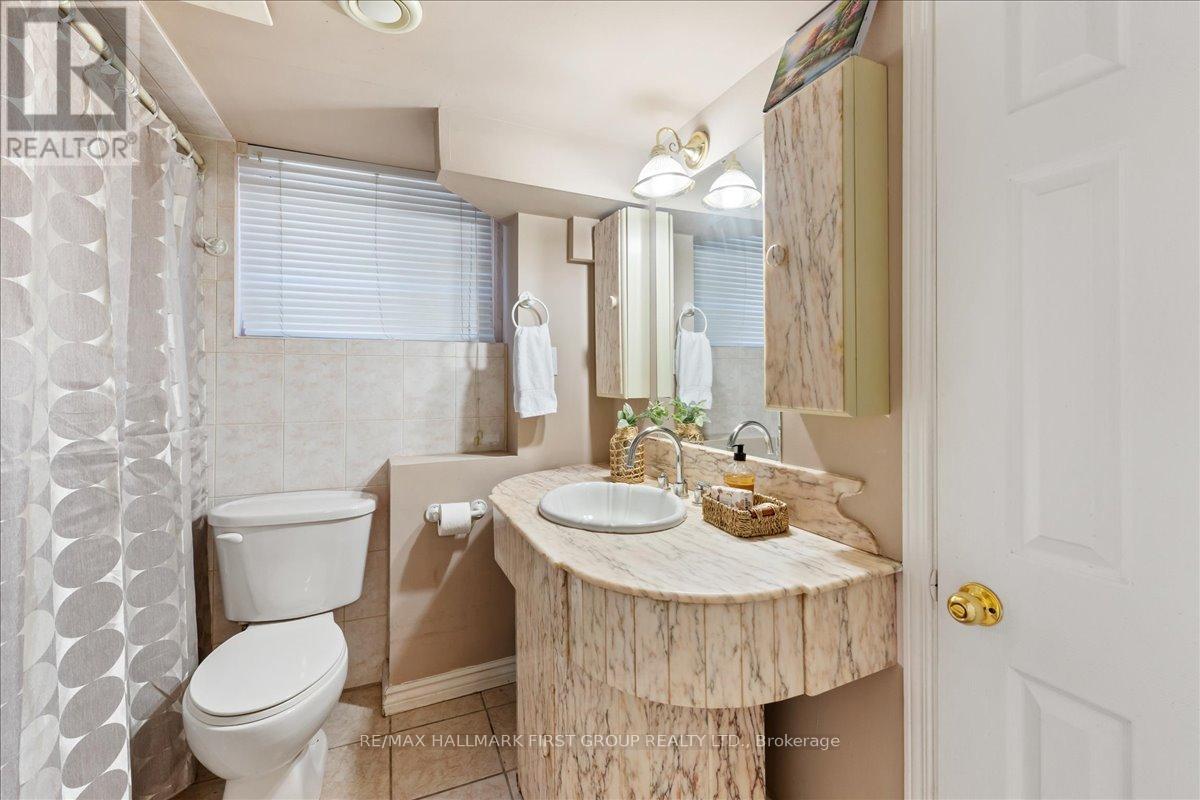2690 Islington Avenue Property Photo 32