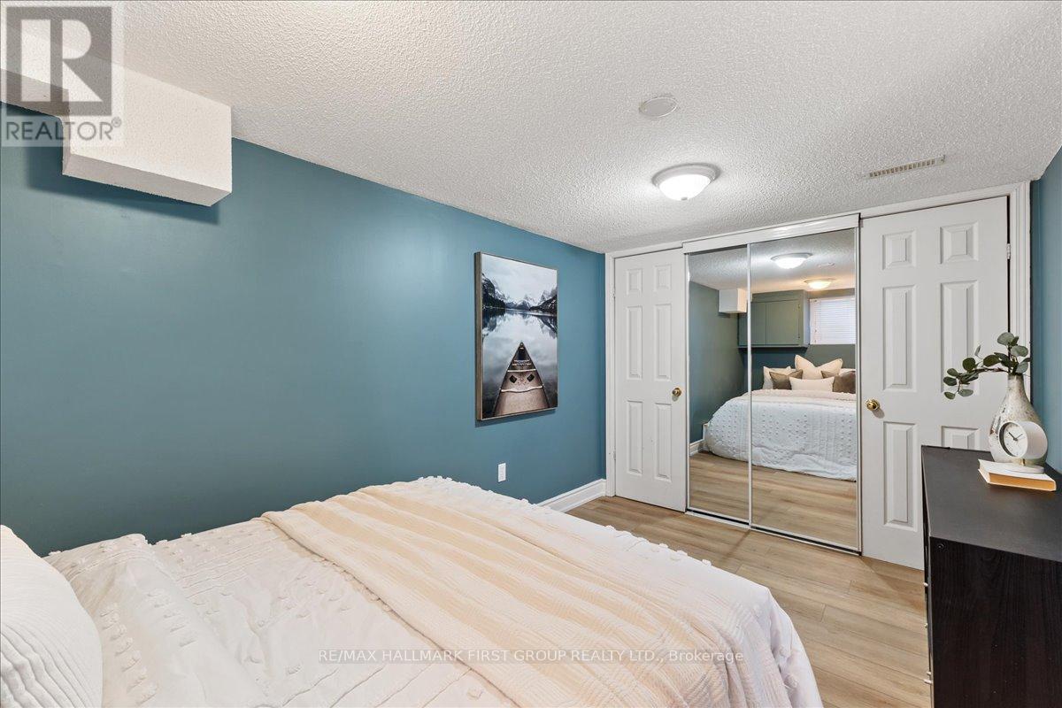 2690 Islington Avenue Property Photo 33