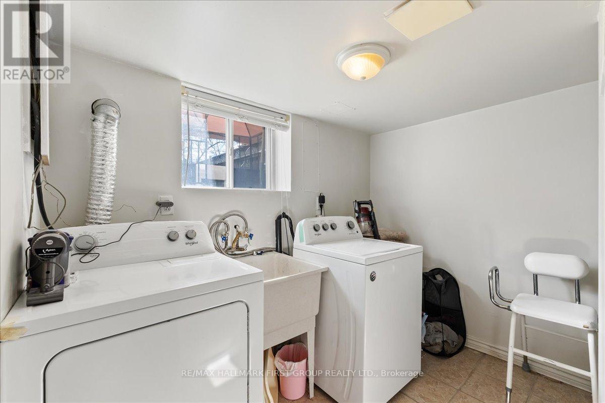 2690 Islington Avenue Property Photo 38
