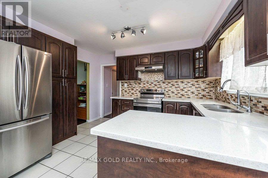 3430 Chipley Crescent Property Photo 4