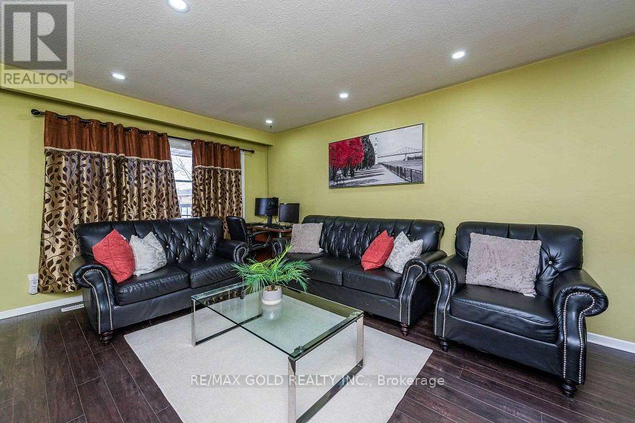 3430 Chipley Crescent Property Photo 5