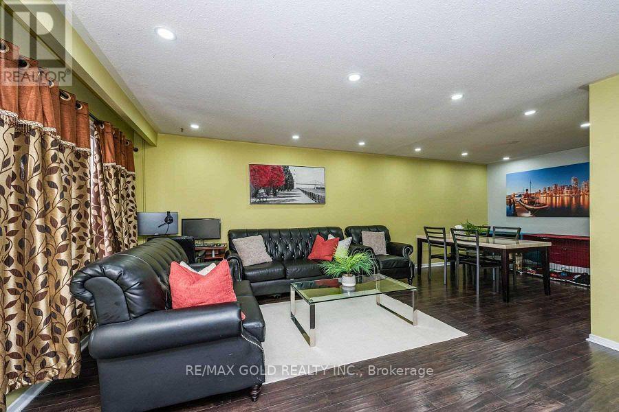 3430 Chipley Crescent Property Photo 6