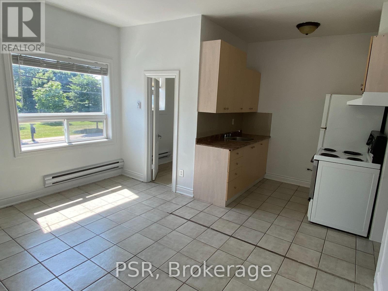 2 - 3110 LAKE SHORE BOULEVARD W
